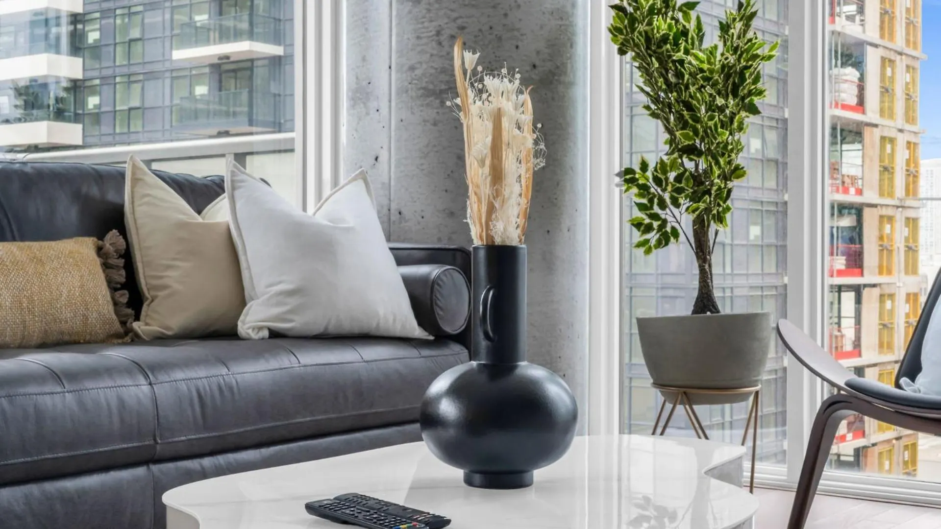Apartment Bespoke 1Br Suite Entertainment District Toronto