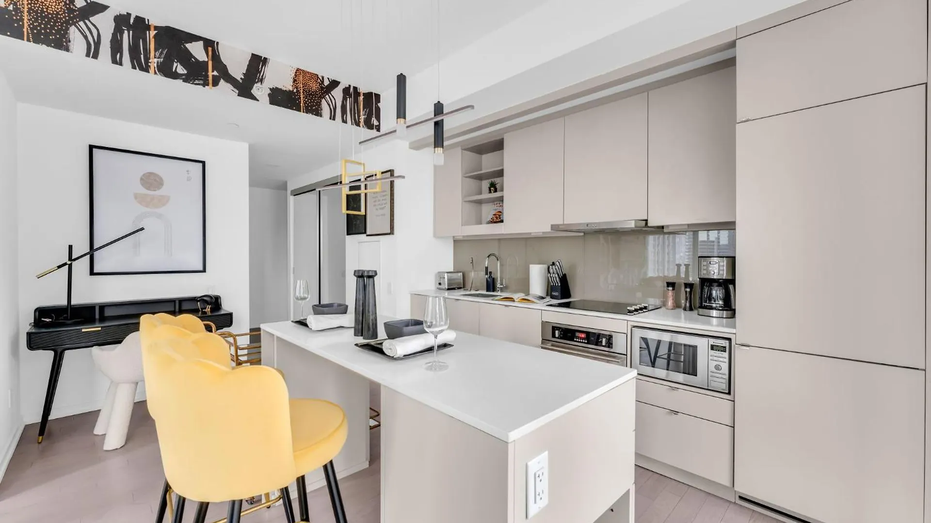 Bespoke 1Br Suite Entertainment District Toronto