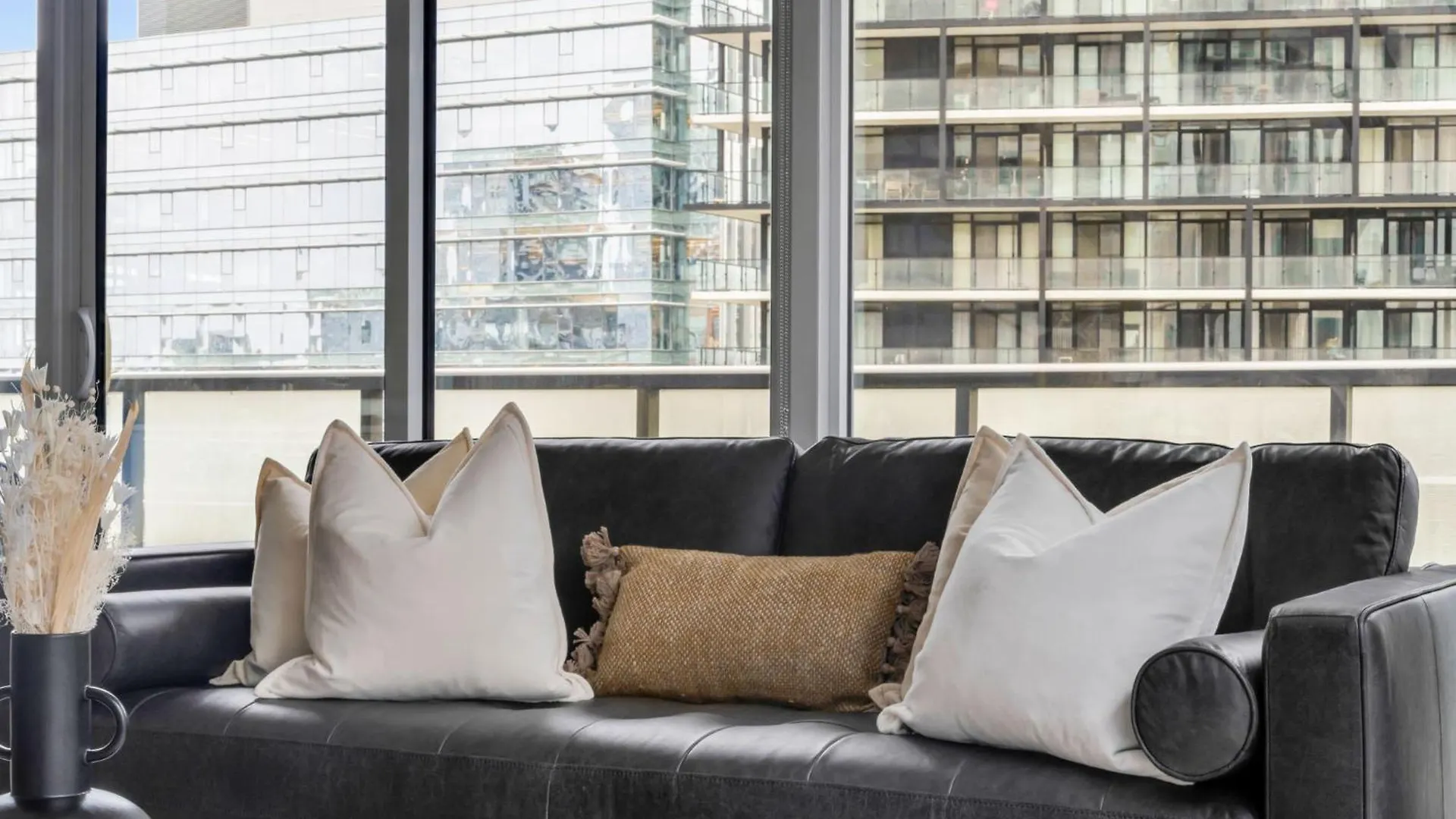 Bespoke 1Br Suite Entertainment District Toronto 0*,