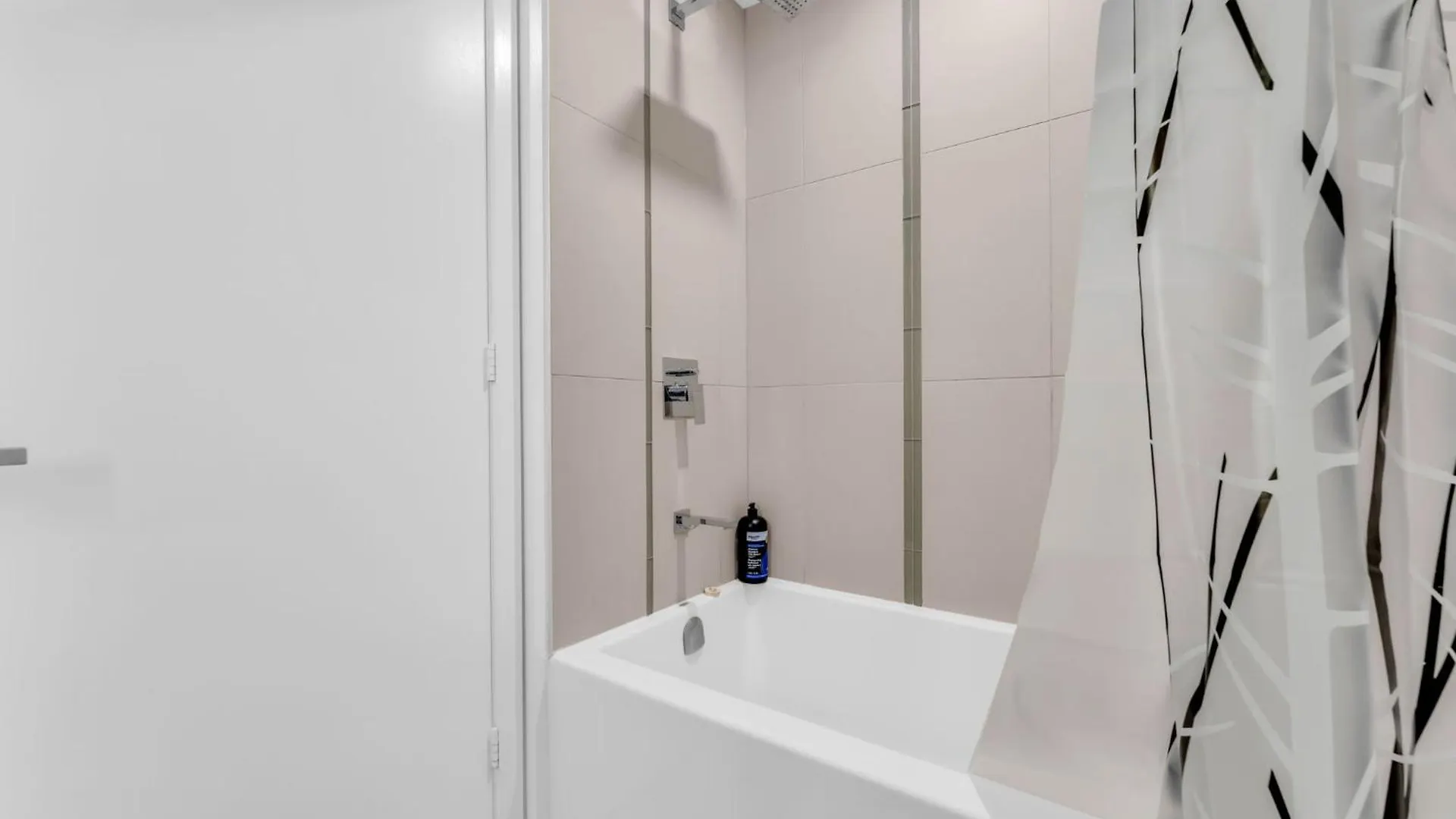 Bespoke 1Br Suite Entertainment District Toronto 0*,  Canada